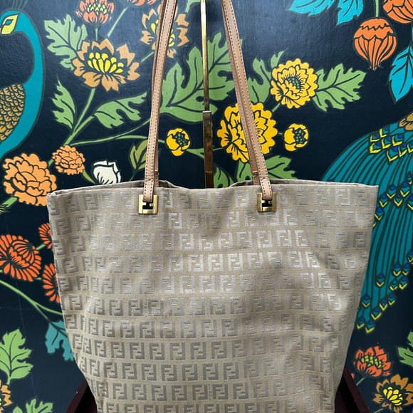 Vintage Fendi Zucca FF Canvas Tote | Made in Italy - Picture 3 of 14